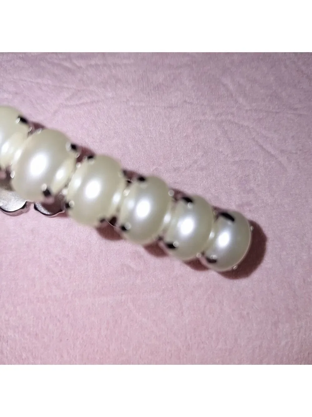 Flat Pearl Stretch Bracelet
